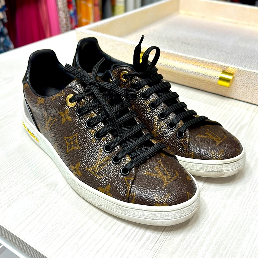 Authentic Louis Vuitton frontrow sneakers